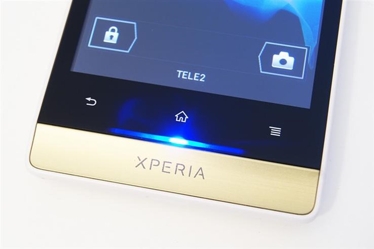 Sony Xperia Miro (11).jpg